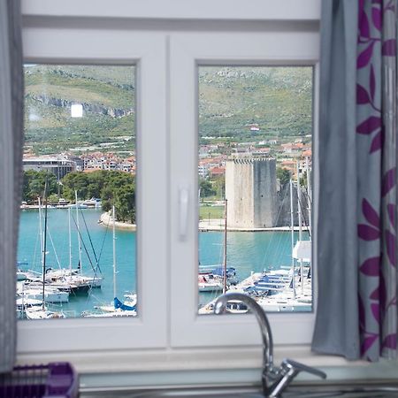 Apartments Maria Trogir Bagian luar foto