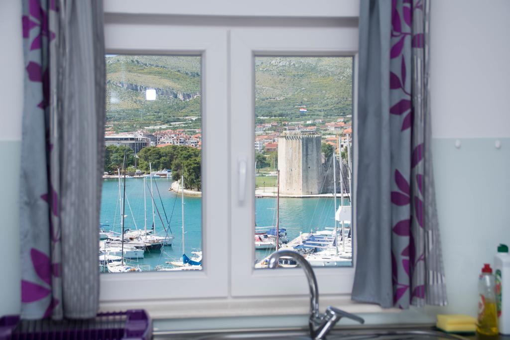 Apartments Maria Trogir Bagian luar foto